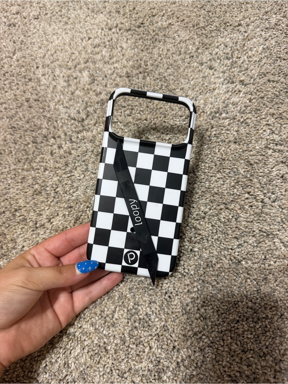 Loopy Case Checkerboard Black & White Phone 17 pro max Case